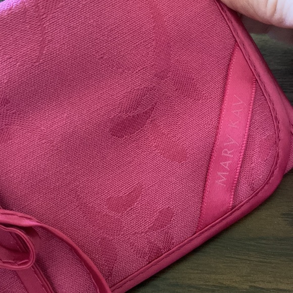 COPY - ❤️NEW Mary Kay Trifold Case, use it for makeup or even jewelry when trav… - Picture 3 of 3